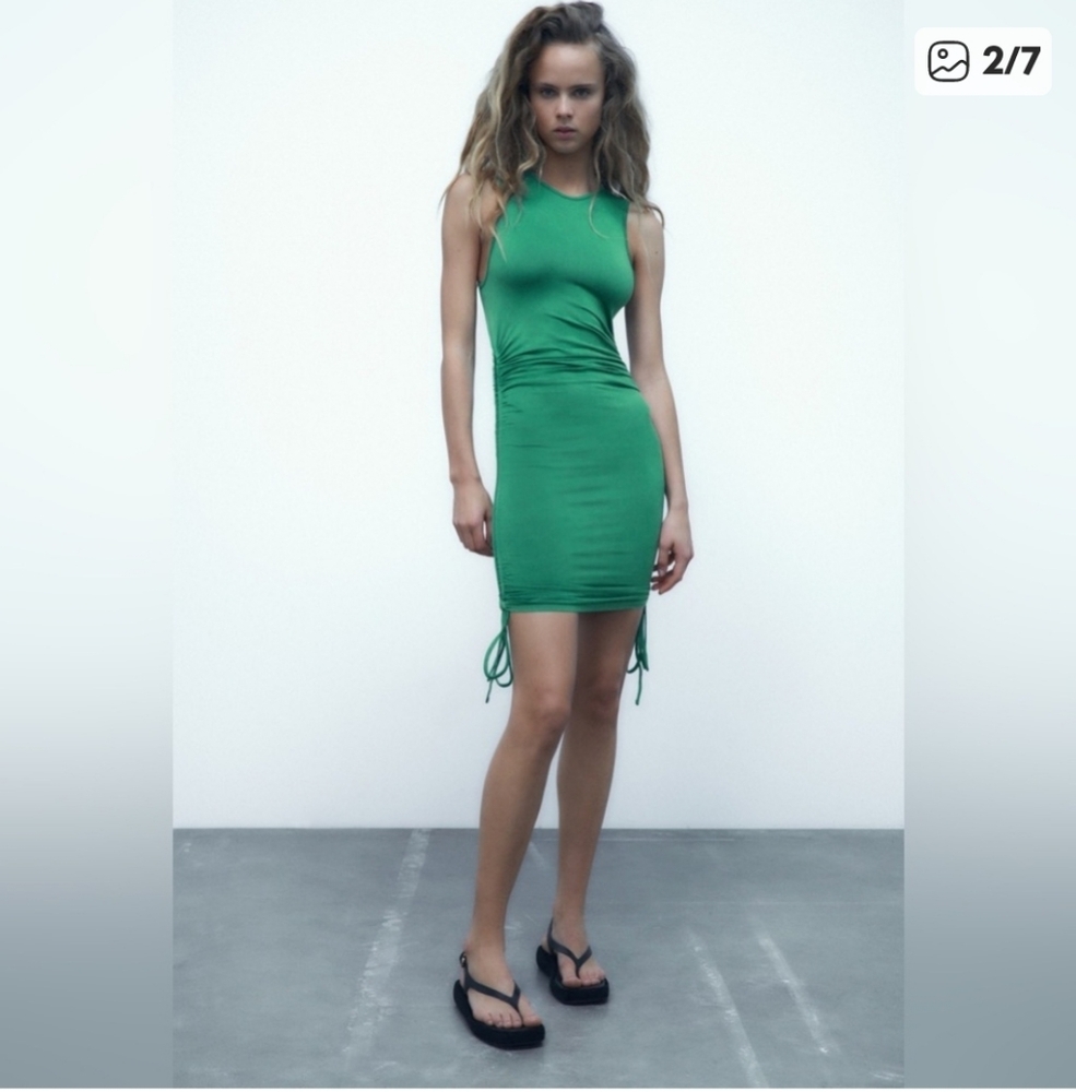 NWT ZARA Women’s Green Ruched Dress with Ties on the side seamless